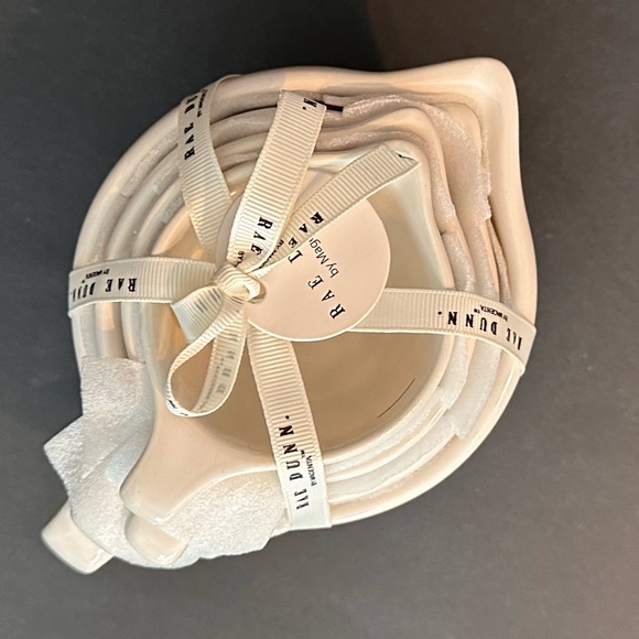 Rae Dunn Set of 4 Ceramic Measuring Cups Brand NEW!! - Picture 2 of 4
